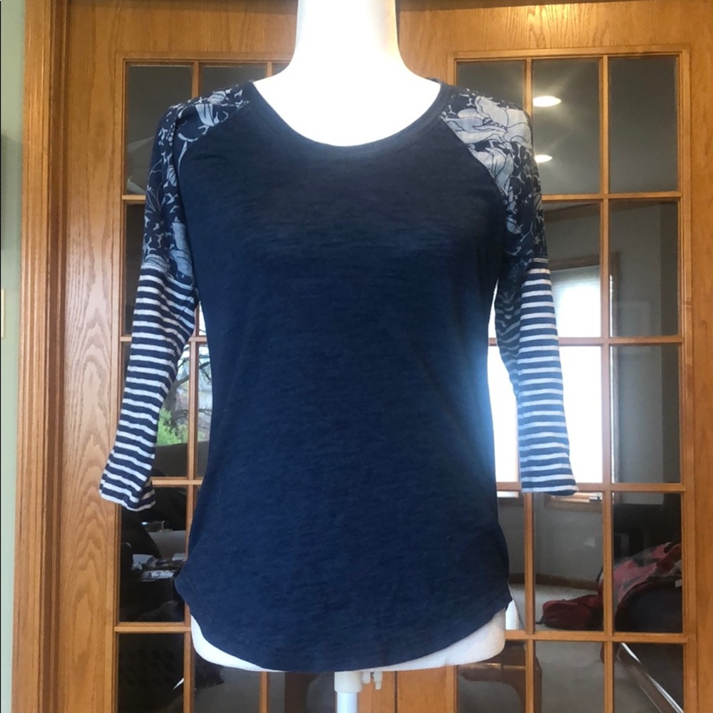 J. Crew shirt EUC. Small.